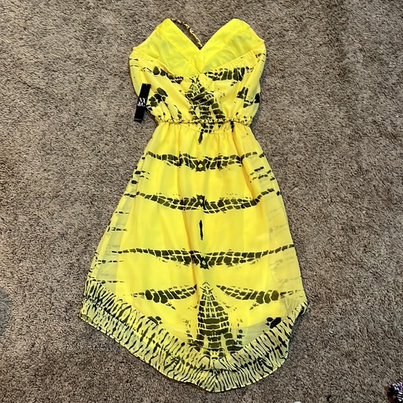 Yellow tie die halter dress - Picture 5 of 5
